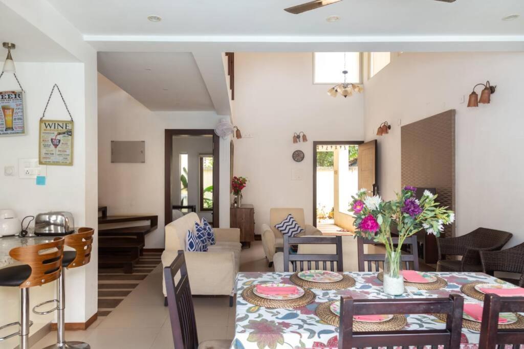 Ochre Villa- Luxury Property In Assagaon / Vagator Ngoại thất bức ảnh